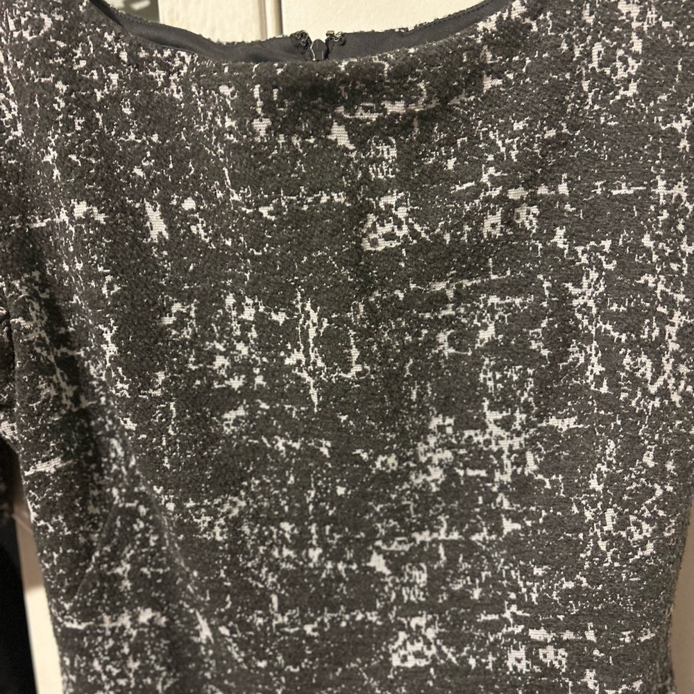 Maggy London Woman’s Midi Dress,Grey and White Abstract Print,Size 6 - Picture 6 of 7
